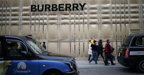 azione burberry|Burberry, acquisizione in Italia per 21 milioni di euro.